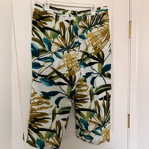 Chico’s size 1.5 8-10 Linen blend wide leg pants tropical print